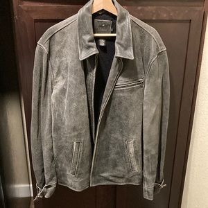Men’s J Crew XL 💯 percent leather scuffed jacket
